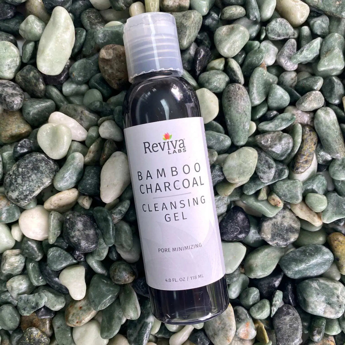 Gel limpiador minimizador de poros con carbón de bambú de Reviva Labs, 4 fl. oz.
